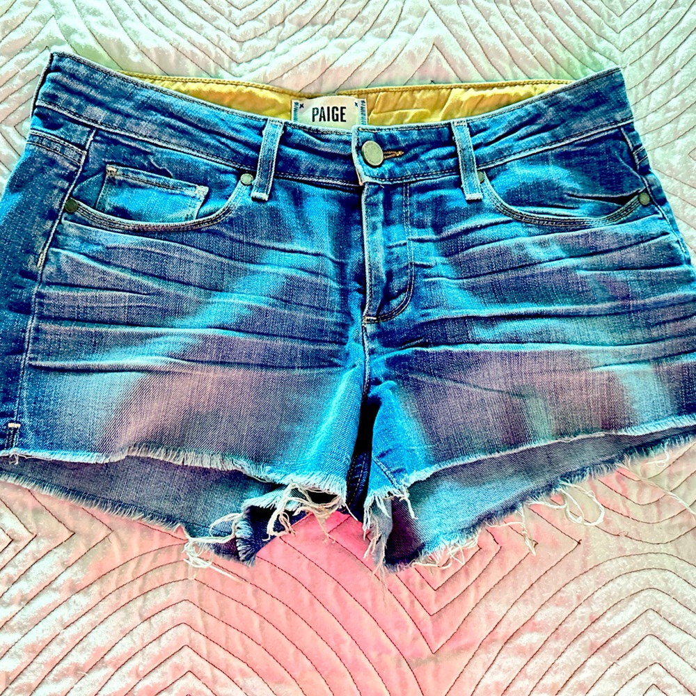 PAIGE DENIM SHORTS SIZE 28